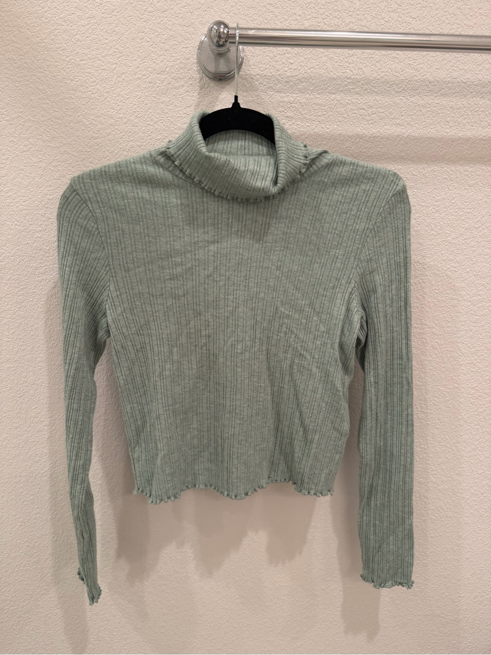 MADEWELL Lightweight Ribbed Long Sleeve Turtleneck Crop Top